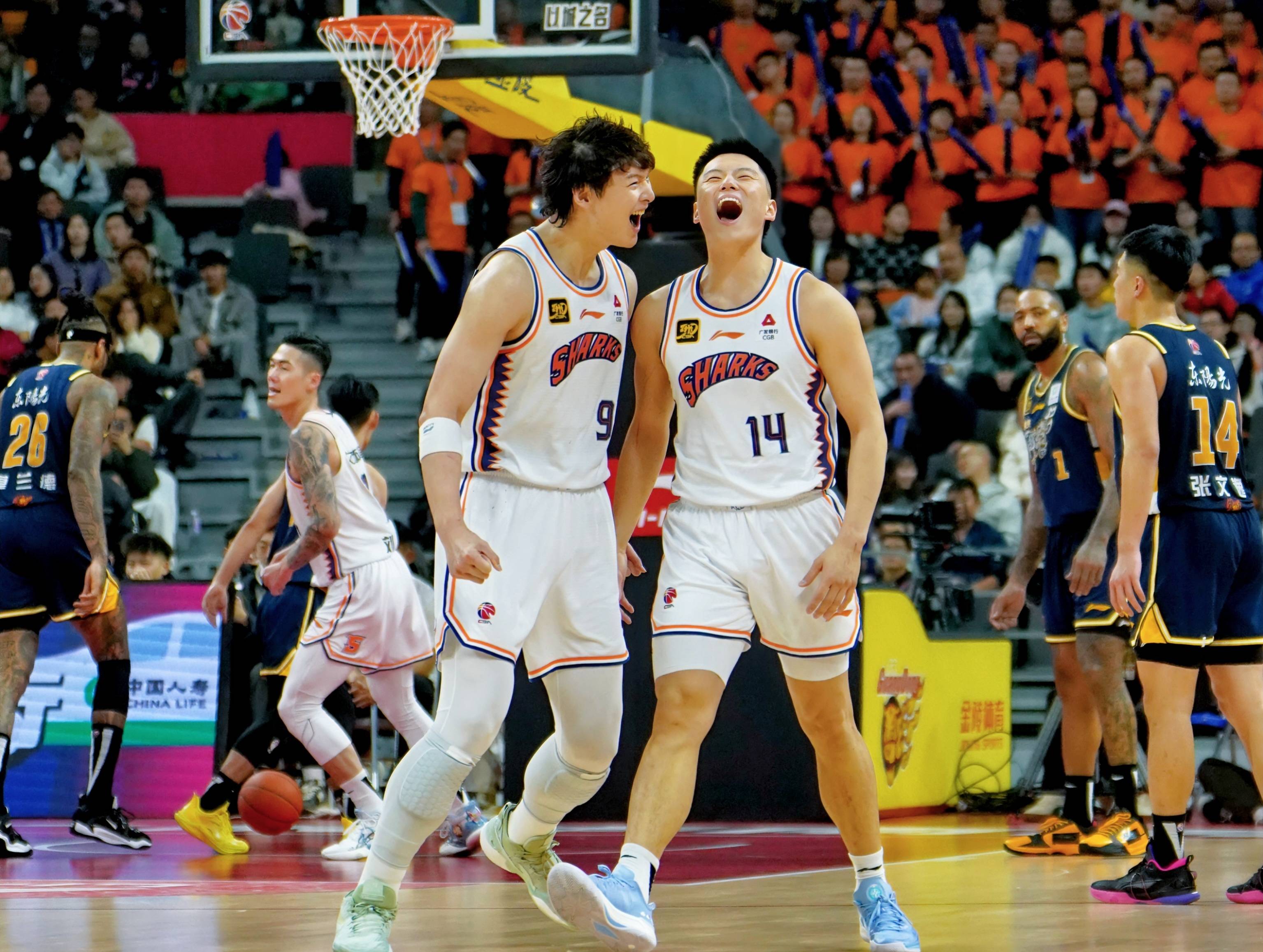 包含CBA常规赛关键时刻走向成谜,印第安纳步行者内部沟通,引发热议,团队化学反应显著的词条 包含CBA常规赛关键时刻走向成谜,印第安纳步行者内部沟通,引发热议,团队化学反应显著的词条