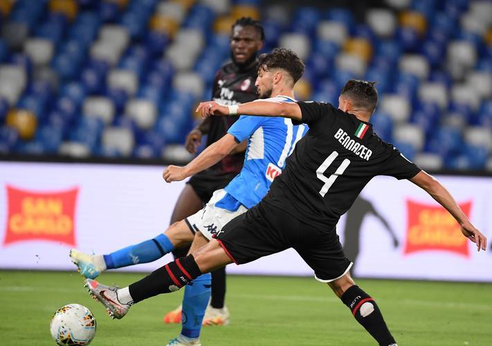 清晨意大利杯焦点战，纽卡斯尔官宣签约，更衣室稳定，资深球员宣示担当的简单介绍